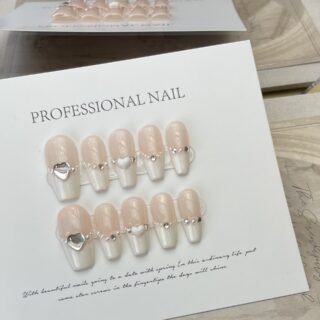 Press on nails