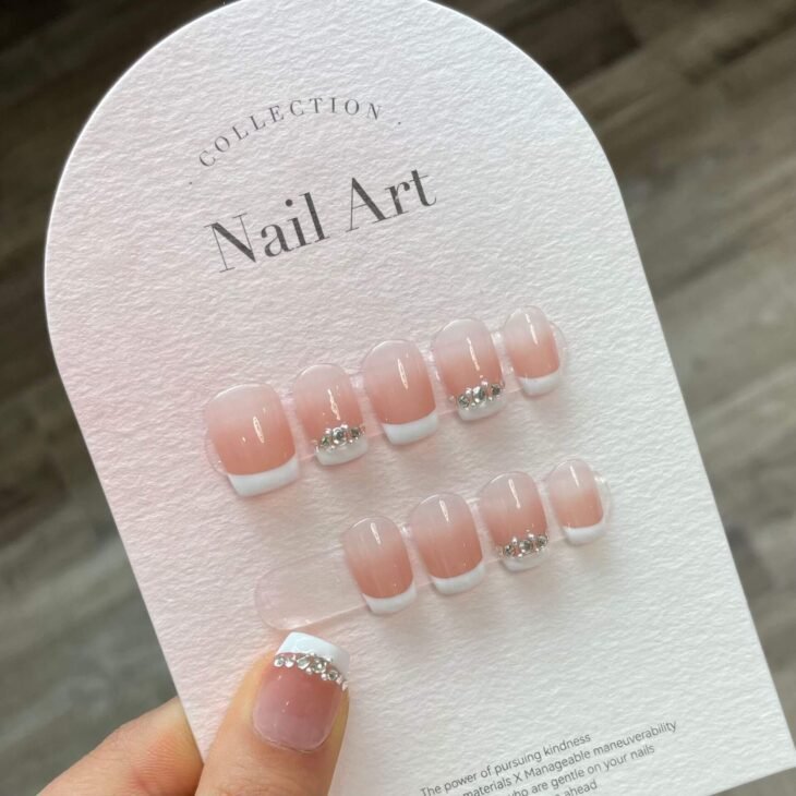 Press on nails