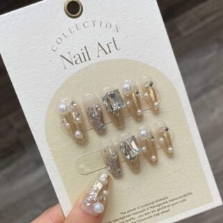 Press on nails