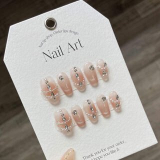 Press on nails