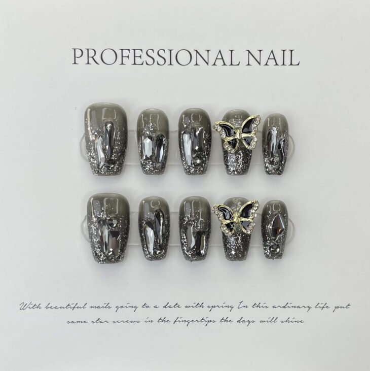 Press on nails