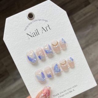 Press on nails