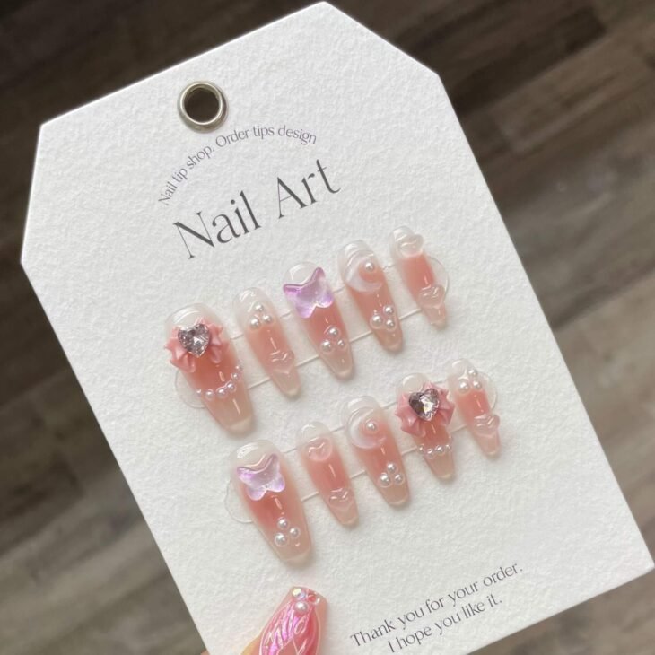 Press on nails