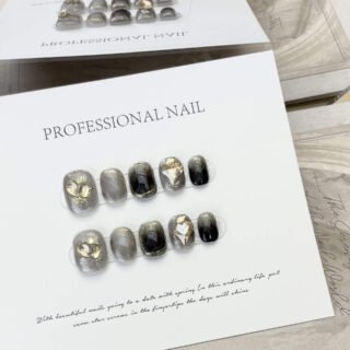 Press on nails