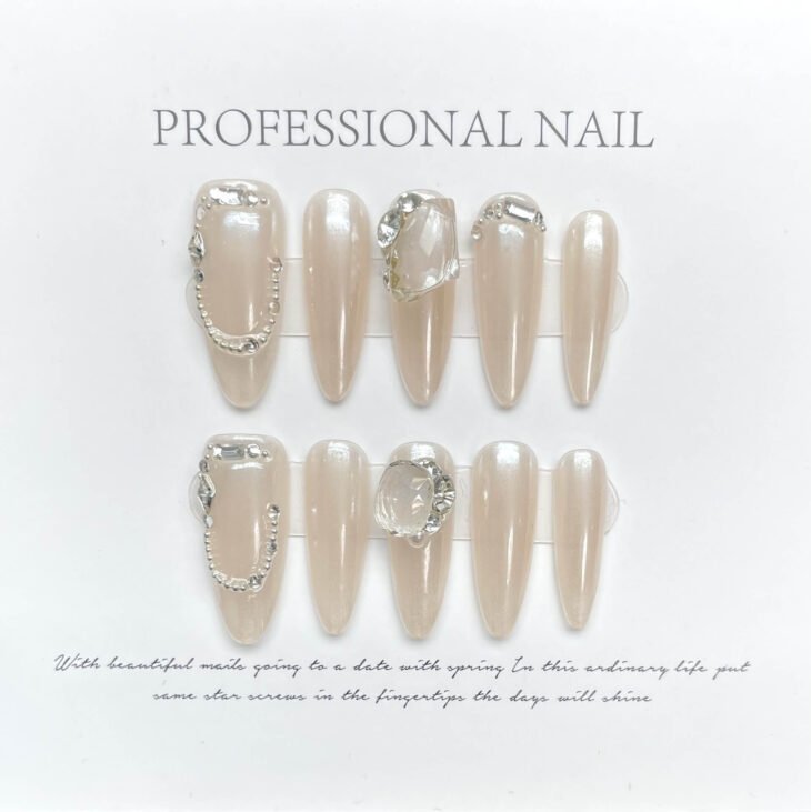 Press on nails