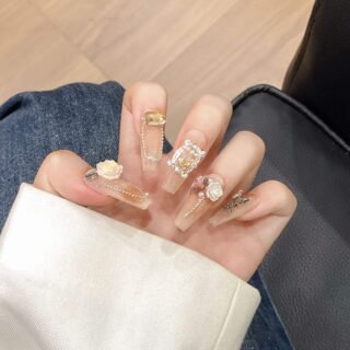 Press on nails