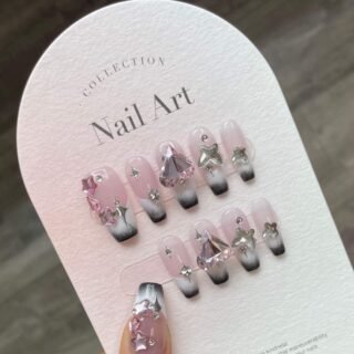 Press on nails