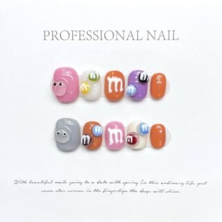 Press on nails